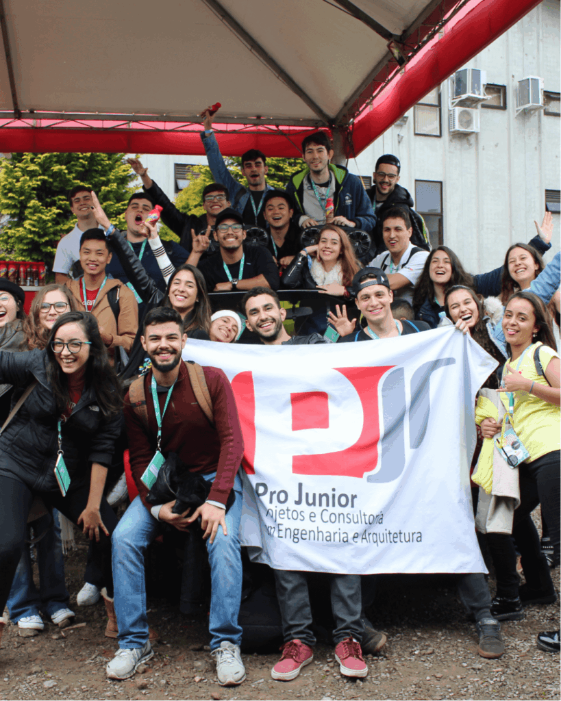 Foto em equipe da Pro Junior no ano de 2019.