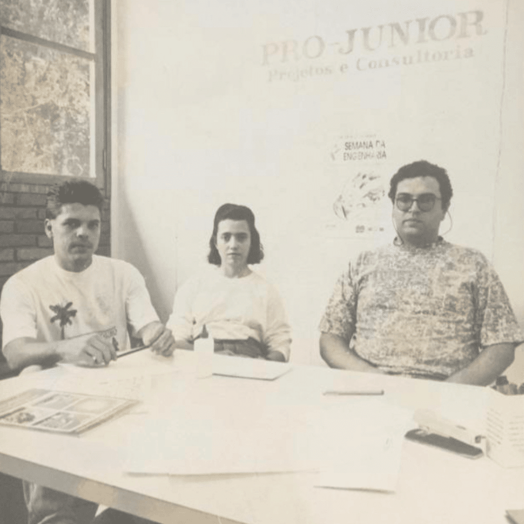 Foto dos primeiros membros da Pro Junior em 1992